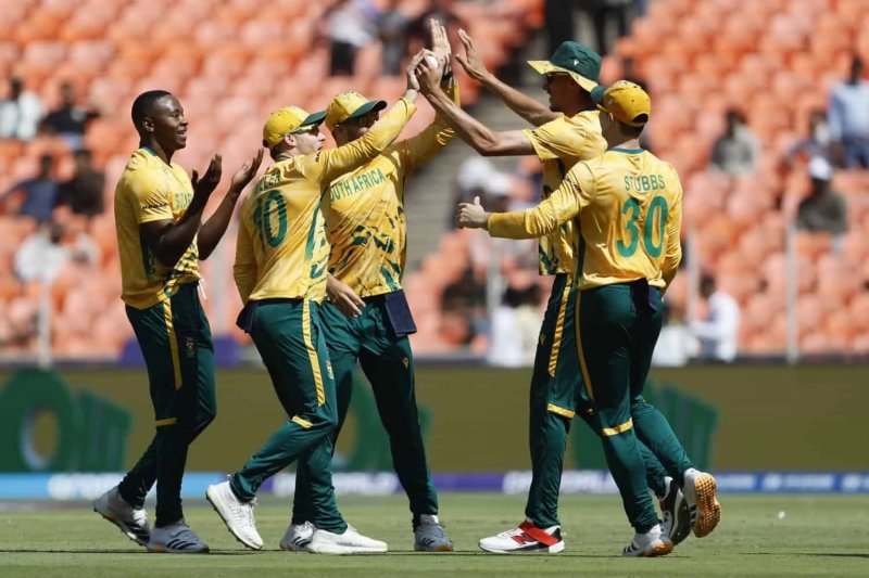 T20 World Cup: South Africa cruise past UAE ahead of India clash