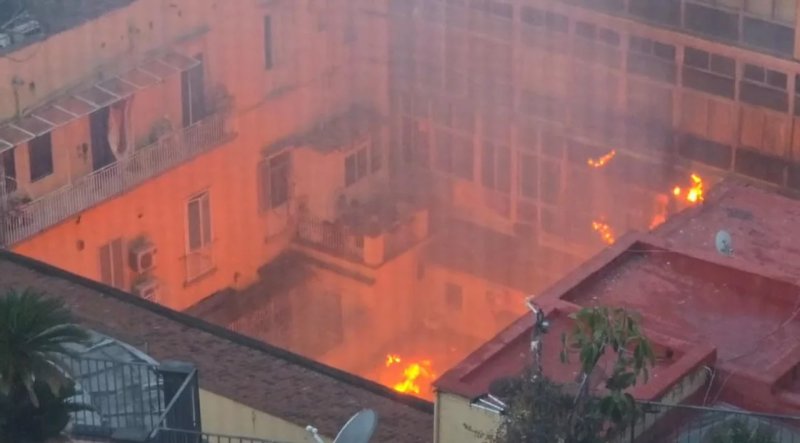Fire destroys historic Teatro Sannazaro in Naples -  VIDEO 