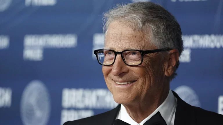 What is known about the Russian woman with whom Bill Gates cheated on his wife