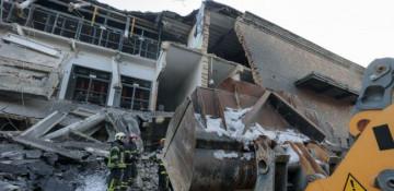 Five Russian missiles hit Kyiv thermal plant, heat at risk -  VIDEO 