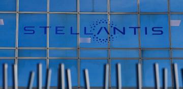 Stellantis books €22B hit as it scales back EV plans 