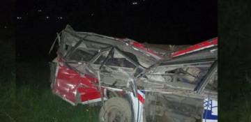 Wedding bus crash in Nepal kills 13, dozens injured 