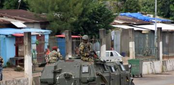 Heavy gunfire reported near prison in Guinea capital 