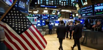 Dow sets third straight record; S&P 500, Nasdaq futures slip