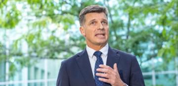 Australian shadow cabinet minister Taylor steps down