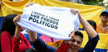 Venezuela releases 17 political prisoners amid amnesty bill debate 