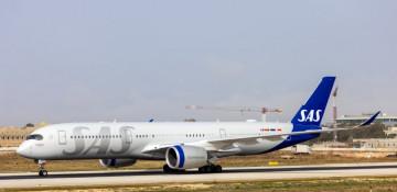 Scandinavian Airlines flight makes emergency landing after power bank overheats