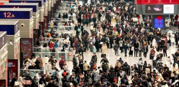 Feature: Spring Festival atmosphere welcomes China-bound travelers at London Heathrow 