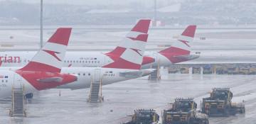 Severe snowfall disrupts air traffic in Vienna
