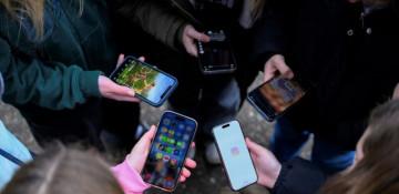 Germany's ruling party backs social media curbs for children 