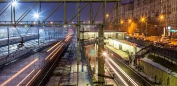 Moscow explosion near railway station kills police officer -  VIDEO 