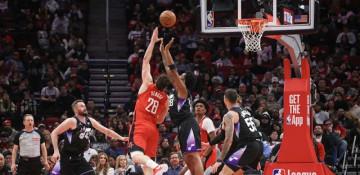 Alperen Sengun stuns Jazz with reverse dunk -  VIDEO  