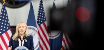 Virginia governor slams Trump on economy, immigration 