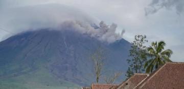 Indonesia's Mount Semeru erupts, triggering safety warning