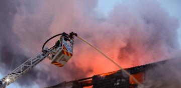 Russia launches double strike on hotel in Sumy, Ukraine 