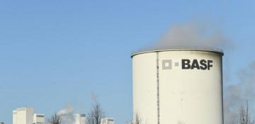 BASF to shift jobs to Asia in cost-cutting drive