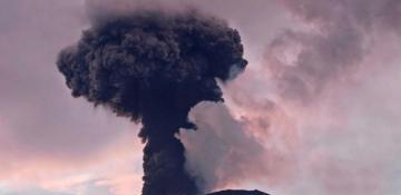 Indonesia's Mount Merapi erupts again -  VIDEO 