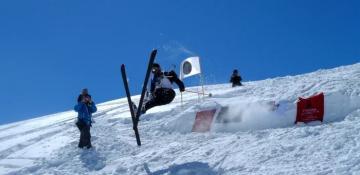 Afghan skiers hit slopes as winter sport gains ground