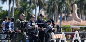 Armed suspect killed in shooting at Mar-a-Lago