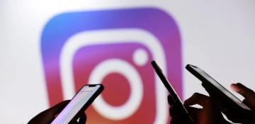 Woman suing Meta, YouTube over social media addiction takes the stand at trial 