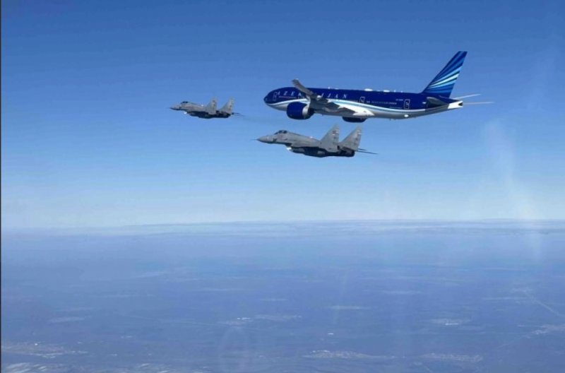 Serbian fighter jets escort President Aliyev flight - VIDEO