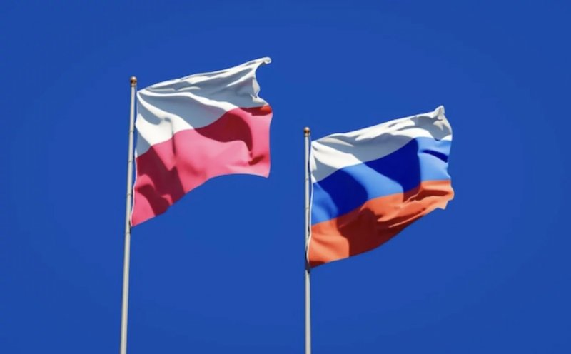 Poland advises citizens to exit Russia following consulate shutdowns