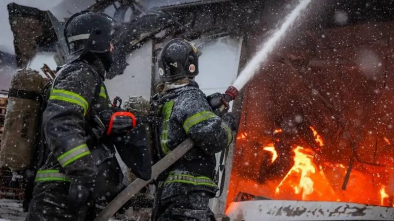 Massive drone attack hits Saratov, 60 explosions reported