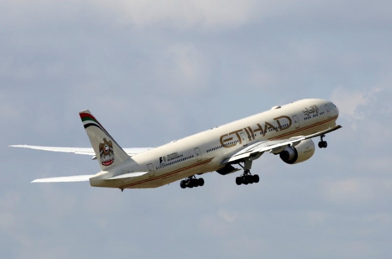 Etihad Airways extends suspension of Abu Dhabi flights