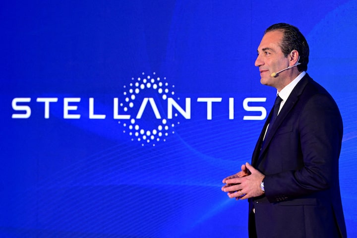 Stellantis to maintain high patent filings despite EV project cuts 