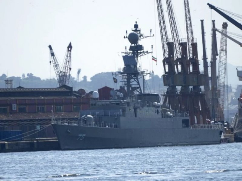 Submarine attack on Iranian ship off Sri Lanka leaves over 100 missing 