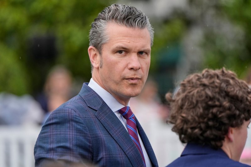 Hegseth, Caine brief on U.S. operations in Iran 