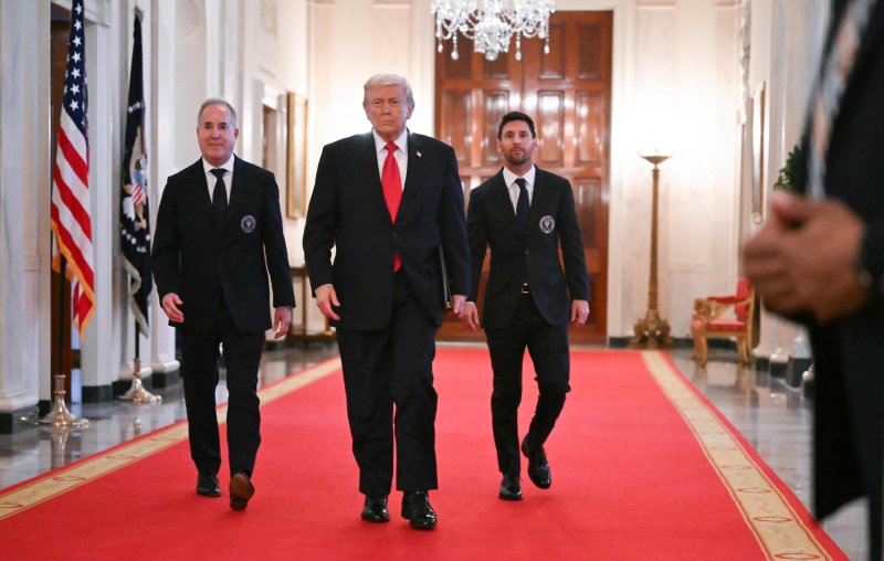News about - Trump hosts Messi at White House after MLS title -  VIDEO 