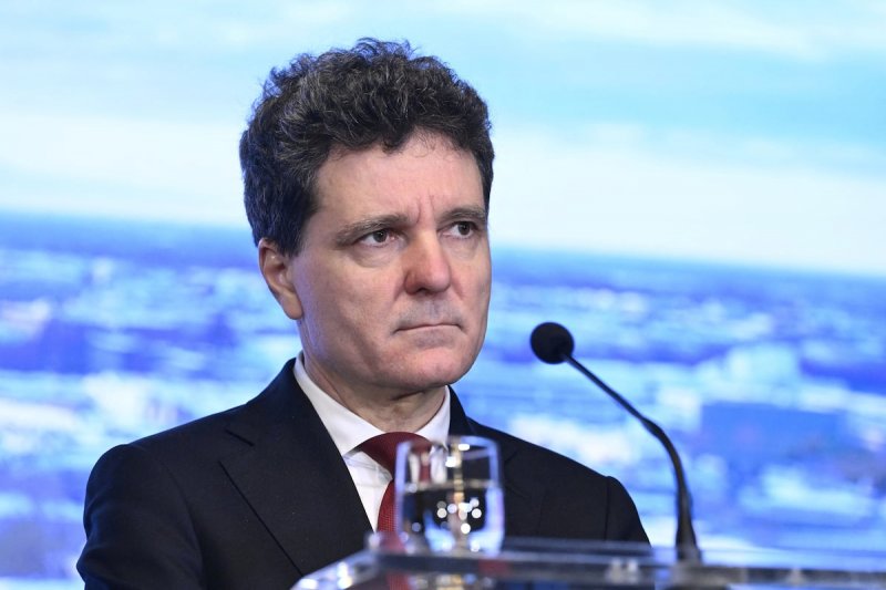 Romania rules out hosting nuclear weapons, says president 