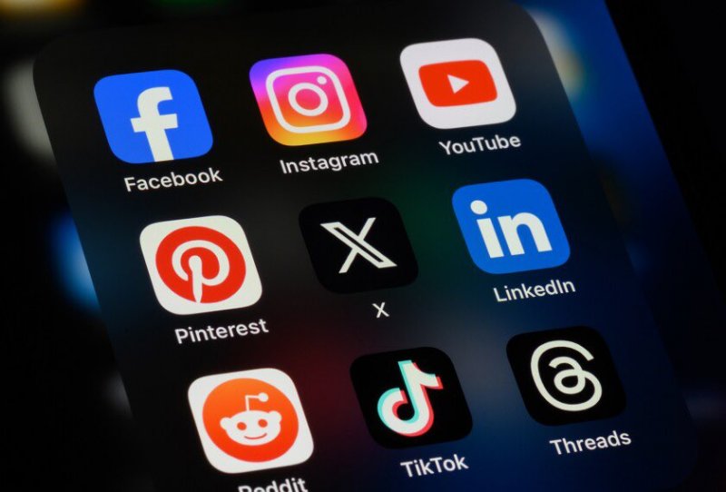 Indonesia set to ban social media for under-16s