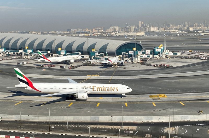 Emirates suspends Dubai flights until further notice
