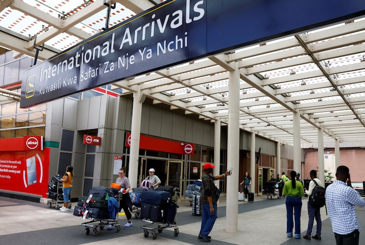 Kenya to fund airport expansion with pipeline IPO proceeds 