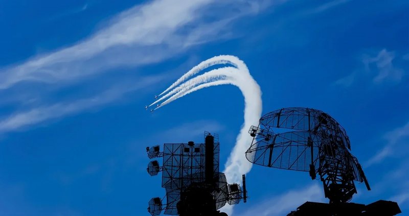 Qatar intercepts missiles over Doha