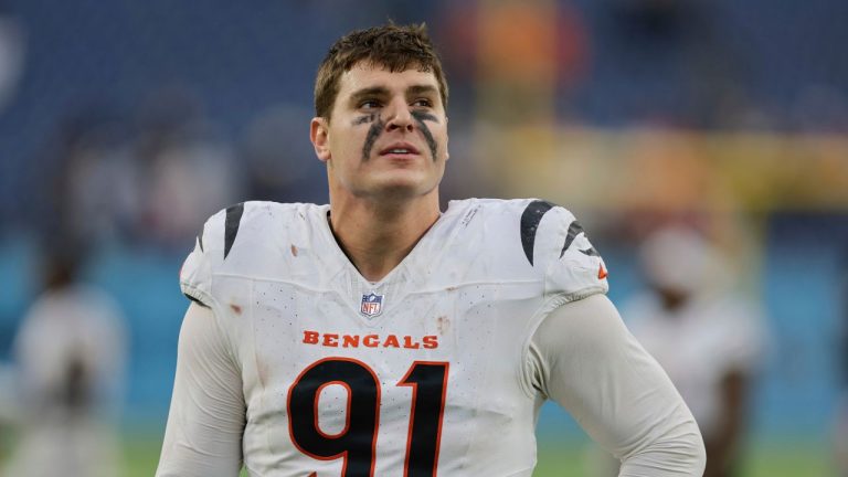 Ravens agree to sign Trey Hendrickson to four-year deal