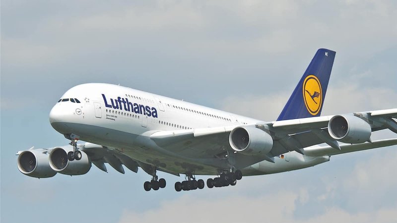 Lufthansa temporarily suspends Dubai flights