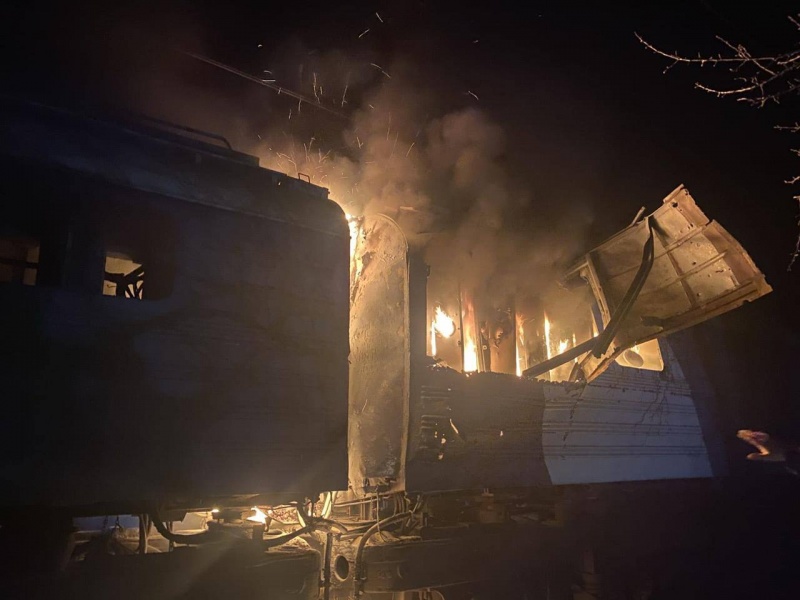 Russian strike hits suburban train in Kharkiv region 