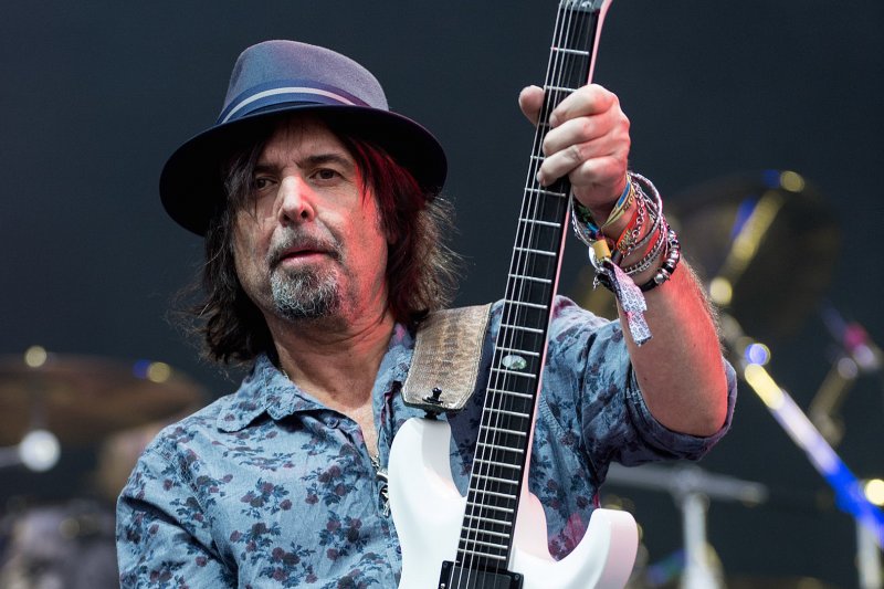 Phil Campbell, former Motorhead guitarist, dies at 64