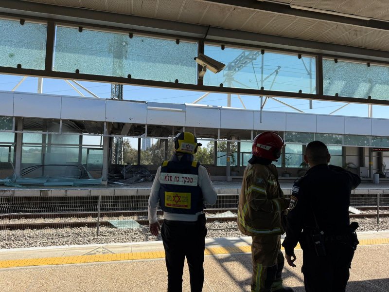 Iranian cluster munitions cause damage in central Israel -  VIDEO 