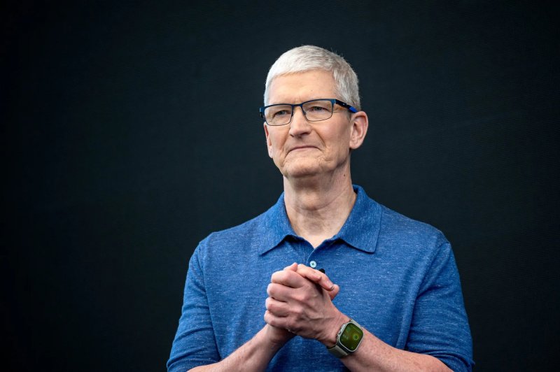 Apple CEO denies retirement rumors despite management shifts
