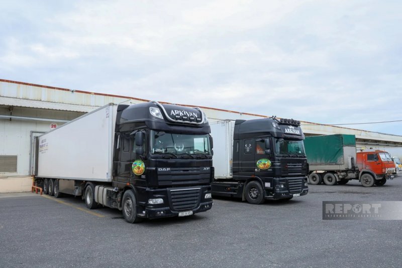 Azerbaijan sends 82 tons of humanitarian aid to Iran