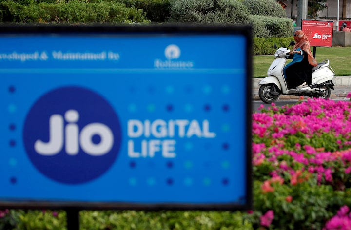 Reliance Jio IPO nears as Ambani taps 17 banks 