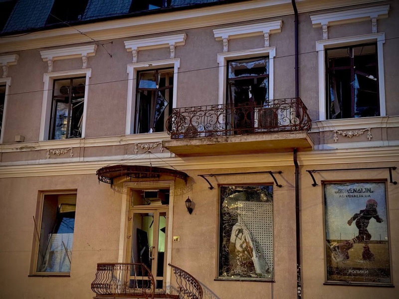 News about - Russia strikes Odesa: Buildings, dormitory damaged -  PHOTO 