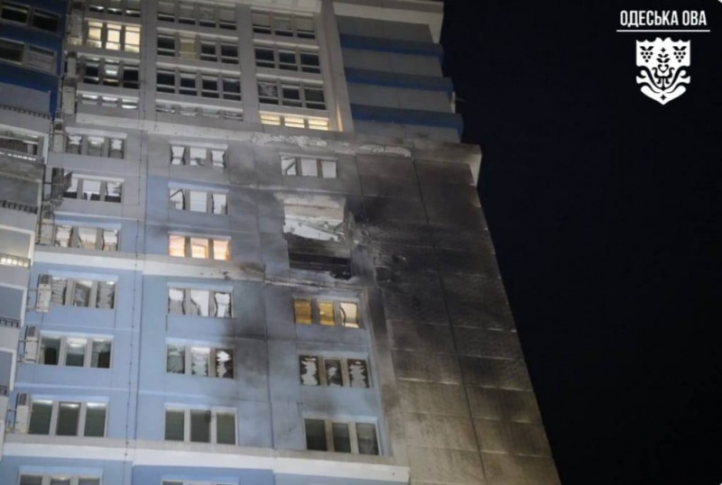 News about - Russia strikes Odesa: Buildings, dormitory damaged -  PHOTO 