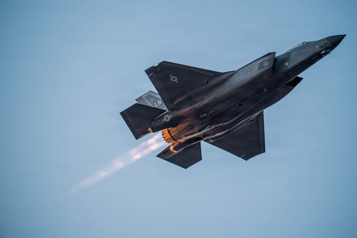 U.S. F-35 makes emergency landing over Iranian fire: media 