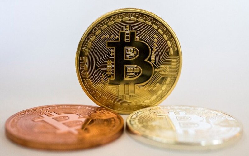 Bitcoin jumps as Trump signals delay on Iran strikes