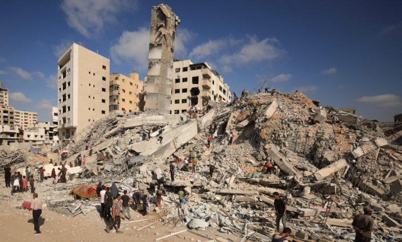 At least four killed in Israeli airstrike on Gaza residential building -  VIDEO 